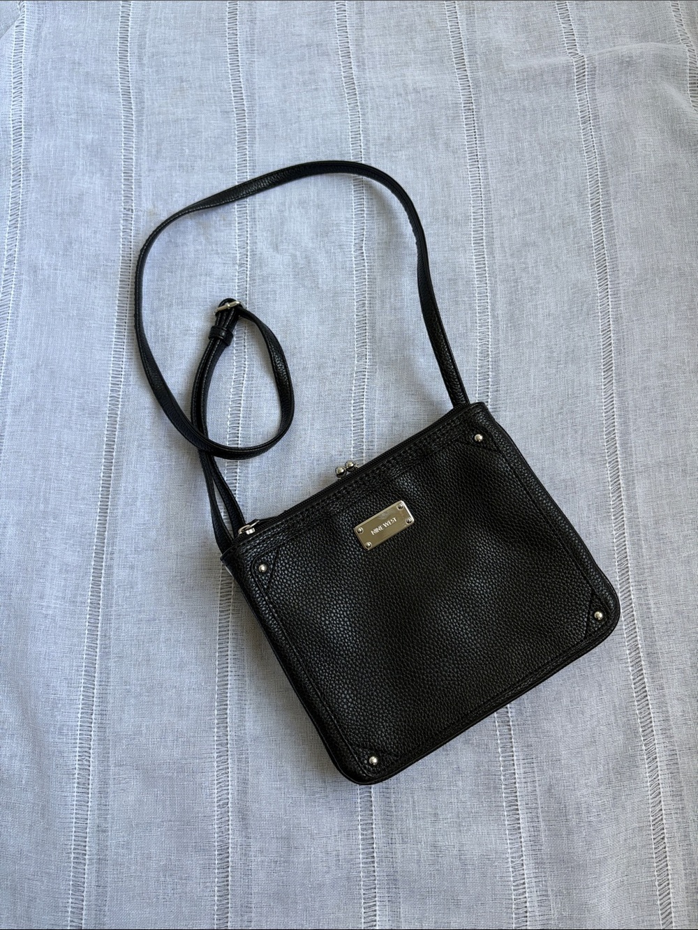 Nine West NWOT Black Pebbled Crossbody Bag
